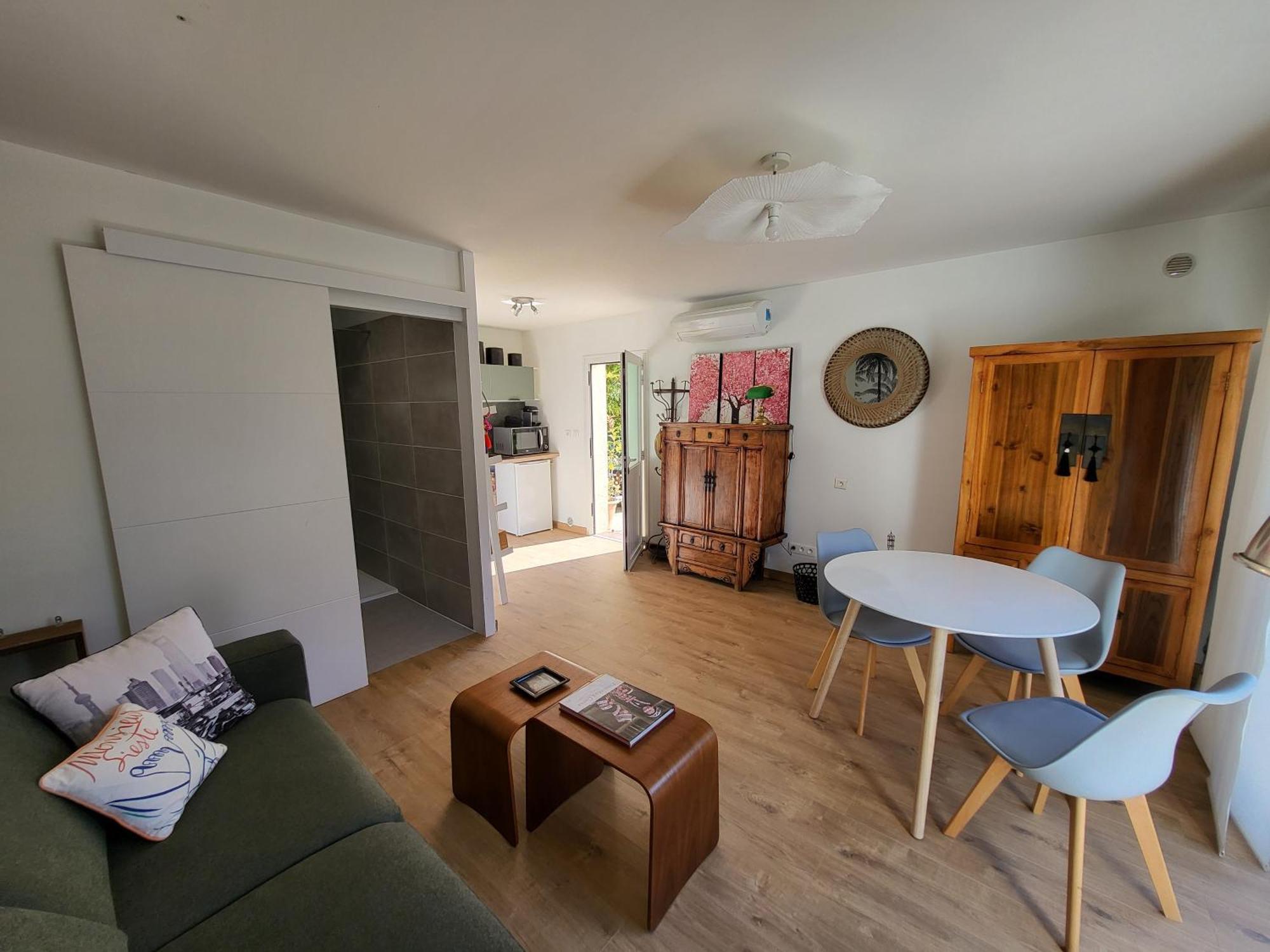 Studio Independant Avec Terrasse A Juan Les Pins アンティーブ エクステリア 写真