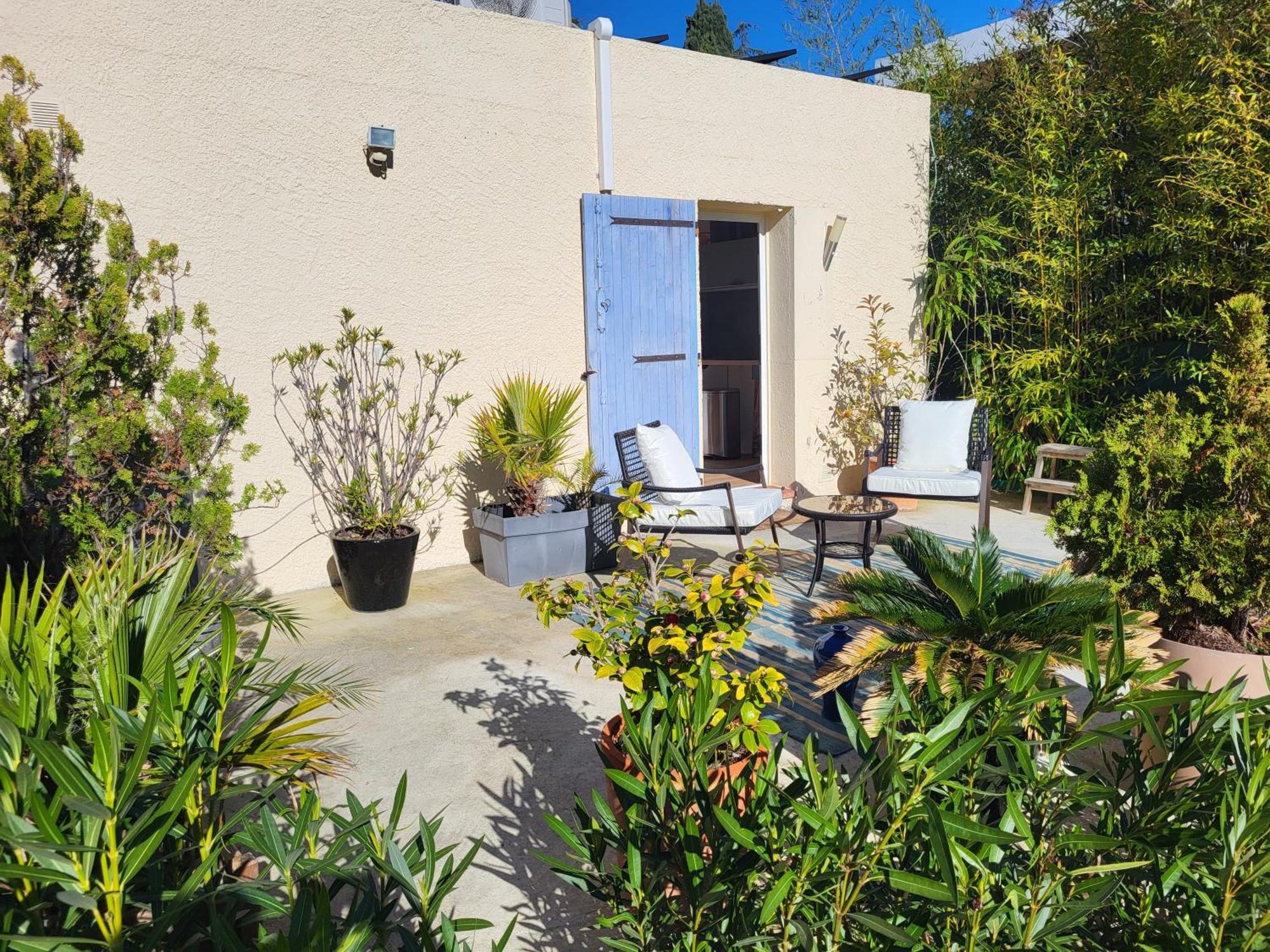 Studio Independant Avec Terrasse A Juan Les Pins アンティーブ エクステリア 写真